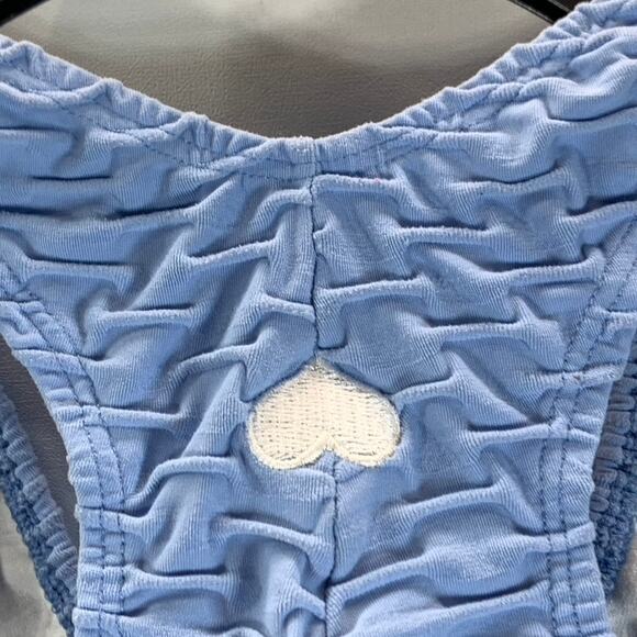 BOOTY BY BRABANT Women's Periwinkle Chrome Sculpt Textured V Top SZ OS - Picture 5 of 11